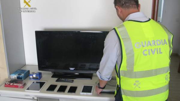 Remitiendo Np Opc Huelva 'La Guardia Civil Ha Esclarecido Más De 50 Robos Perpet Remitiendo Np Opc Huelva 'La Guardia Civil Ha Esclarecido Más De 50 Robos Perpet