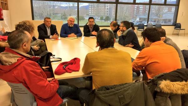 Reunión entre el procurador J. Ignacio Delgado y el Comité de Empresa de Gamesa Reunión entre el procurador J. Ignacio Delgado y el Comité de Empresa de Gamesa