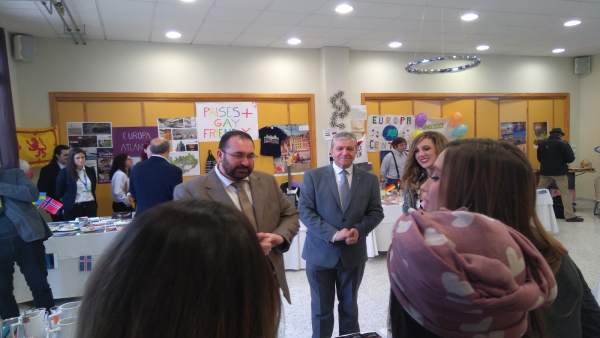 Nota Y Foto/ El Centro Educativo Hurtado De Mendoza Celebra Su Feria De Turismo Nota Y Foto/ El Centro Educativo Hurtado De Mendoza Celebra Su Feria De Turismo