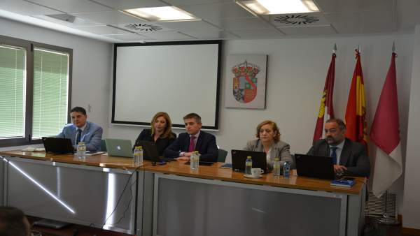 Uclm: La Comisión De Estrategia De La Uclm Aborda En Su Segunda Reunión El Mapa Uclm: La Comisión De Estrategia De La Uclm Aborda En Su Segunda Reunión El Mapa