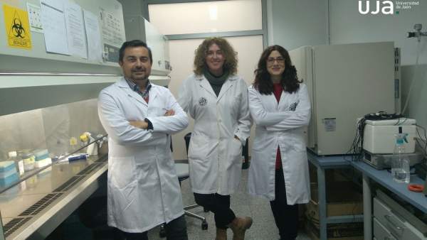 Los investigadores, Juan Antonio Marchal, Macarena Perán y y Elena López Los investigadores, Juan Antonio Marchal, Macarena Perán y y Elena López
