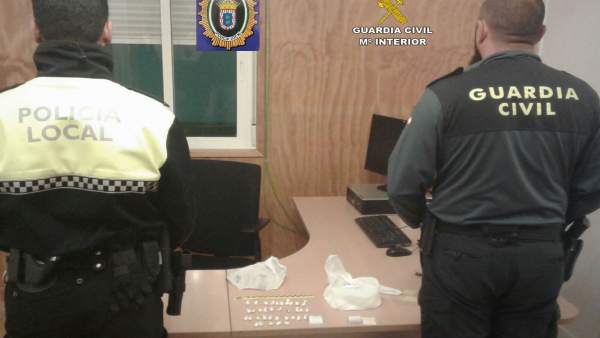 Remitiendo Np Opc Huelva 'En Un Dispositivo Conjunto, La Guardia Civil Y La Poli Remitiendo Np Opc Huelva 'En Un Dispositivo Conjunto, La Guardia Civil Y La Poli