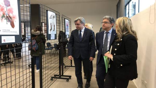El delegado del Gobierno, Enric Millo, abre una exposición en Tarragona El delegado del Gobierno, Enric Millo, abre una exposición en Tarragona