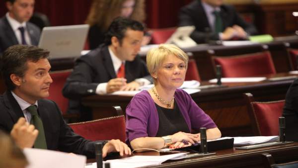 La diputada 'popular' Aina Aguiló La diputada 'popular' Aina Aguiló