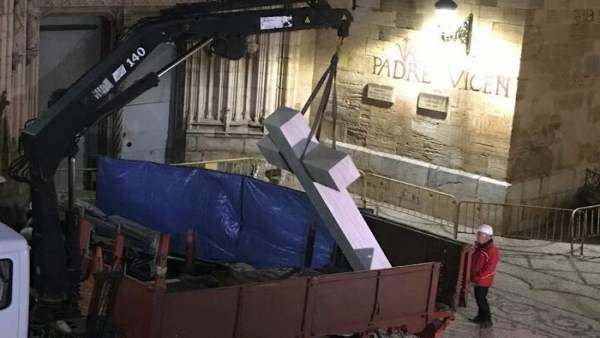 L'alcalde de Callosa de Segura, satisfet amb l'autorització per a retirar la Creu dels Caiguts L'alcalde de Callosa de Segura, satisfet amb l'autorització per a retirar la Creu dels Caiguts