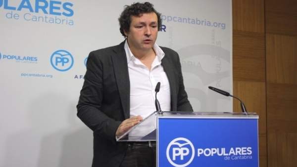 Iñigo Fernández, diputado del PP Iñigo Fernández, diputado del PP