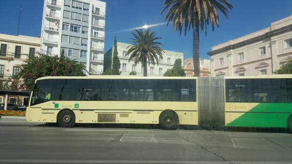 Autobus interurbano en Cádiz Autobus interurbano en Cádiz