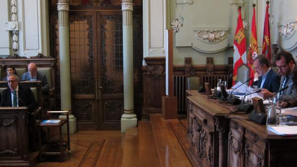 Pleno extraordinario de Presupuestos en el Ayuntamiento de Valladolid Pleno extraordinario de Presupuestos en el Ayuntamiento de Valladolid