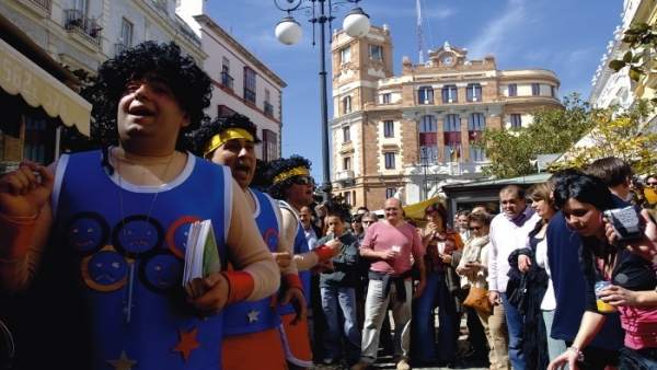 Carnaval en la calle en Cádiz Carnaval en la calle en Cádiz