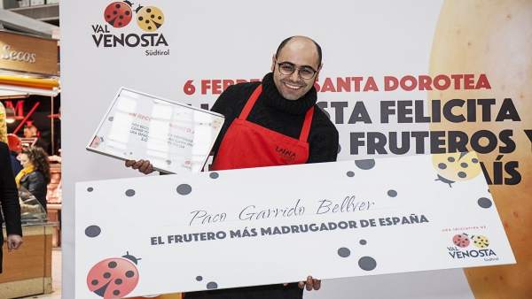 El valenciano Paco Garrido, nombrado 'Frutero más madrugador' de España El valenciano Paco Garrido, nombrado 'Frutero más madrugador' de España