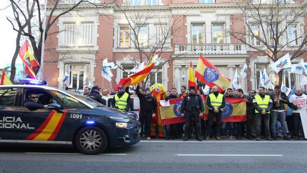 Manifestación por la equiparación salarial de la Policía Nacional Manifestación por la equiparación salarial de la Policía Nacional