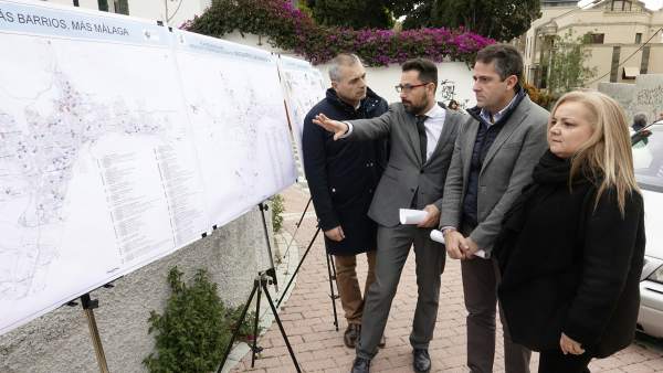 Más barrios, más Málaga Carlos Conde Francisco Pomares Más barrios, más Málaga Carlos Conde Francisco Pomares
