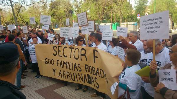 Protesta de los afectados del Sector F. Protesta de los afectados del Sector F.