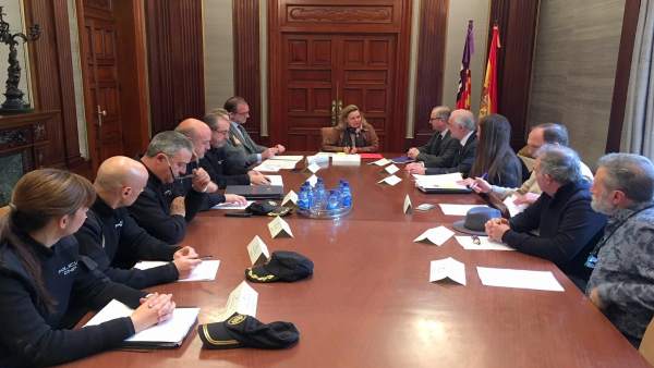 Salom en una reunión con hoteleros y vecinos de Playa de Palma Salom en una reunión con hoteleros y vecinos de Playa de Palma