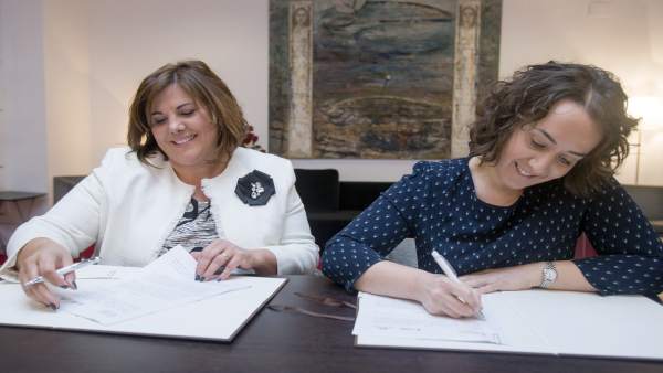 Firma del convenio con el Palau de la Música Firma del convenio con el Palau de la Música