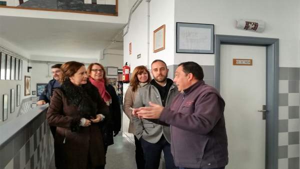 La delegada de Educación en un colegio en Grazalema La delegada de Educación en un colegio en Grazalema