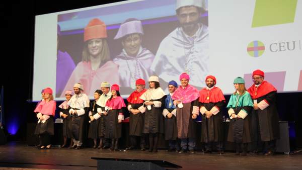 Nuevos doctores por la CEU UCH, investidos en la celebración de San Pablo Nuevos doctores por la CEU UCH, investidos en la celebración de San Pablo