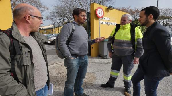 Rojas visita el Zoosanitario con delegados sindicales Rojas visita el Zoosanitario con delegados sindicales