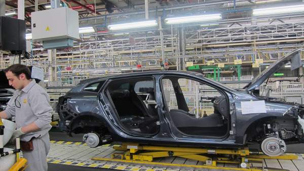 Cadena de montaje de una factoría de Renault Cadena de montaje de una factoría de Renault