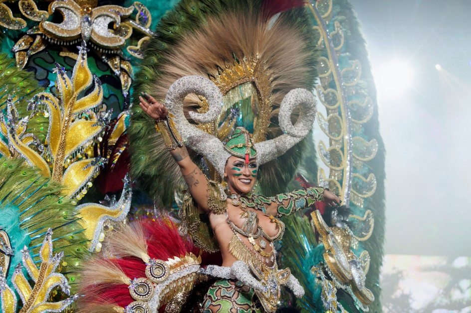 fotos: los vestidos más espectaculares del carnaval de tenerife 2018