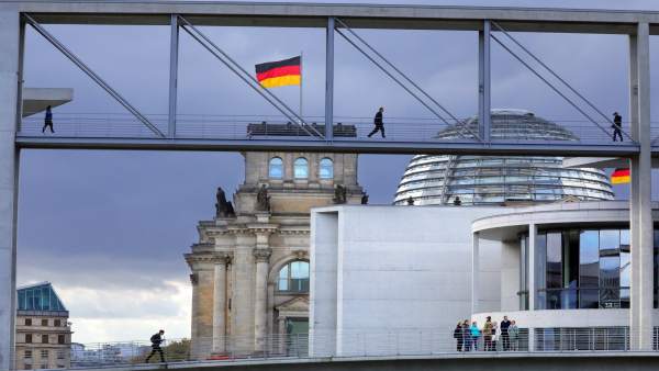 Berlín con el Bundestag de fondo Berlín con el Bundestag de fondo
