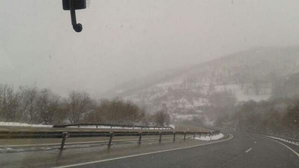 Nieve en la carretera Nieve en la carretera