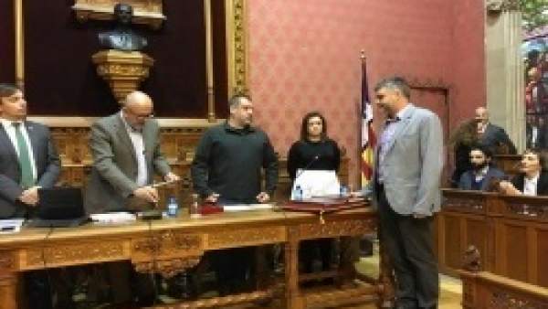 Pere Fuster toma posesión de su cargo Pere Fuster toma posesión de su cargo