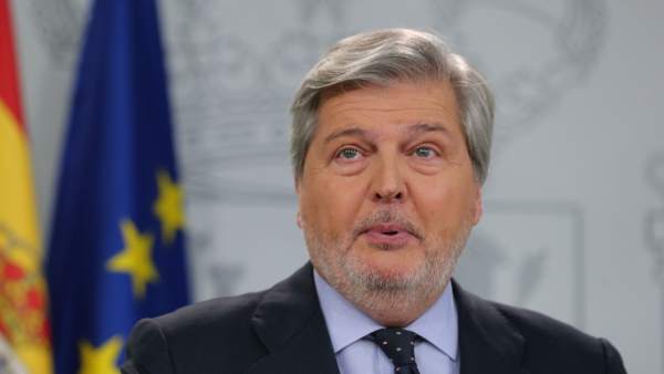 Rueda de prensa de Iñigo Méndez de Vigo tras el Consejo de Ministros Rueda de prensa de Iñigo Méndez de Vigo tras el Consejo de Ministros