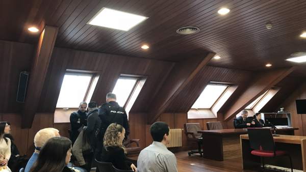 Þúltima Sesión Del Juicio Por La Muerte Del Tendero Chino Þúltima Sesión Del Juicio Por La Muerte Del Tendero Chino