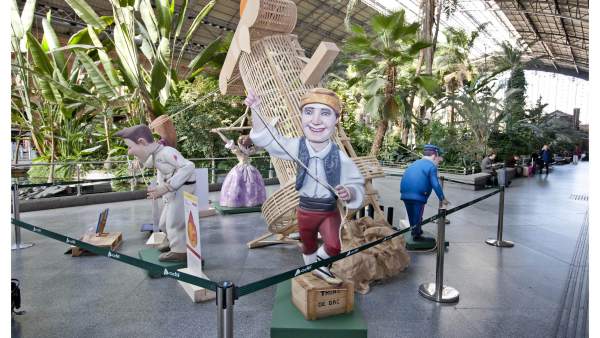 Renfe llança una oferta per a viatjar a València en Falles Renfe llança una oferta per a viatjar a València en Falles