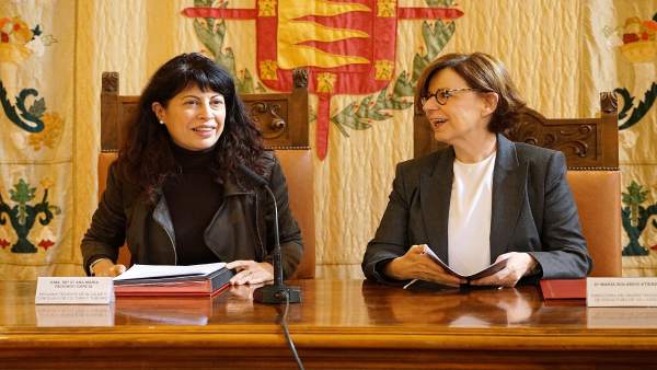 Ana Redondo junto a María Bolaños Ana Redondo junto a María Bolaños