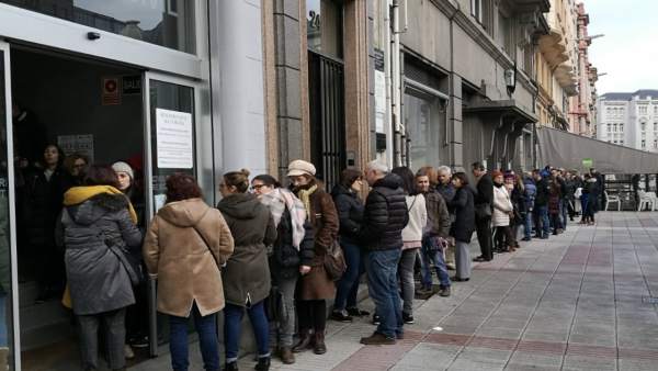 Colas en el Registro Civil en Galicia Colas en el Registro Civil en Galicia