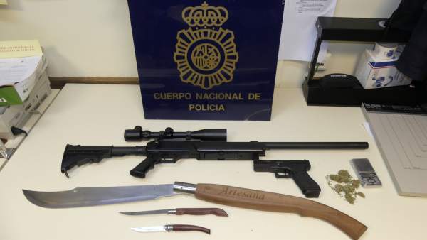 Armas y droga intervenidas Armas y droga intervenidas