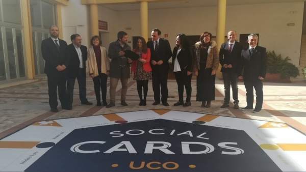Autoridades en la presentación de 'UCO Social Cards' Autoridades en la presentación de 'UCO Social Cards'