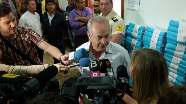 José Castro atendiendo a los medios. José Castro atendiendo a los medios.