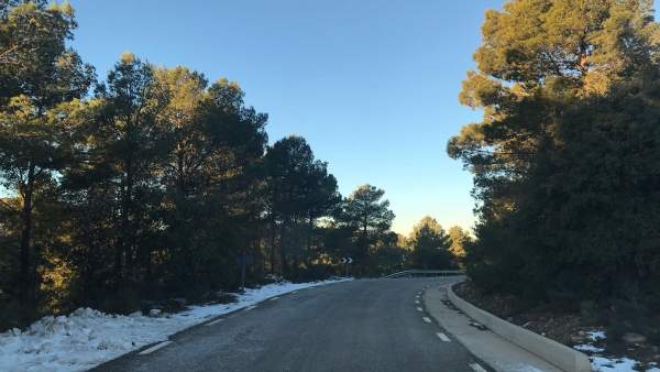 Una carretera en la provincia de Valencia Una carretera en la provincia de Valencia