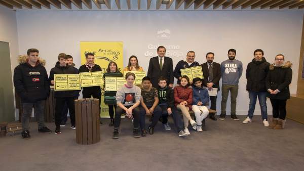 Entrega de los reconocimientos Entrega de los reconocimientos