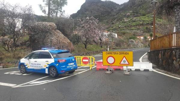Cierre de carreteras a la cumbre de Gran Canaria (recurso) Cierre de carreteras a la cumbre de Gran Canaria (recurso)