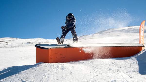 Una parte del snowpark Sulayr de Sierra Nevada en Granada Una parte del snowpark Sulayr de Sierra Nevada en Granada