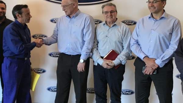 Ford Almussafes firma amb els sindicats l'acord de competitivitat 'Horizontes 2020s' Ford Almussafes firma amb els sindicats l'acord de competitivitat 'Horizontes 2020s'