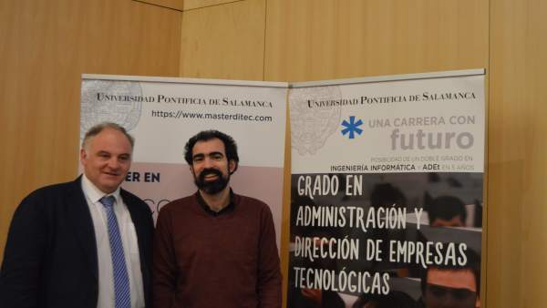 Delgado(D) junto al decano de Informátiva Delgado(D) junto al decano de Informátiva