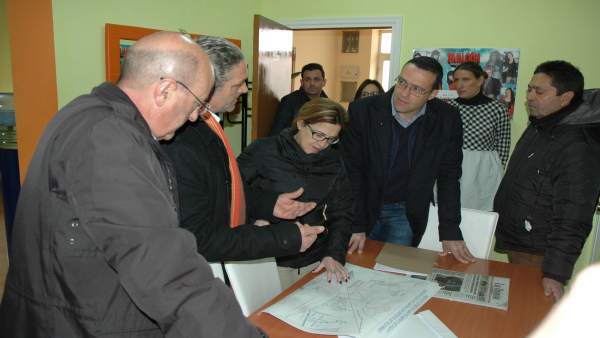 La presidenta de la Diputación de Zamora conoce el proyecto de Valcabado La presidenta de la Diputación de Zamora conoce el proyecto de Valcabado