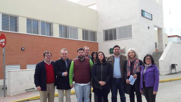 Np Pp Sevilla Denuncia Abandono Centro Salud Lora Del Rio Np Pp Sevilla Denuncia Abandono Centro Salud Lora Del Rio