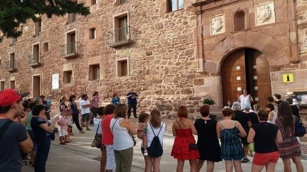 Una de las visitas guiadas que se realizan al Convento de Gotor Una de las visitas guiadas que se realizan al Convento de Gotor