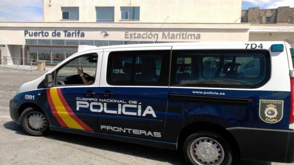 Policía Nacional en el Puerto de Tarifa (Cádiz) Policía Nacional en el Puerto de Tarifa (Cádiz)