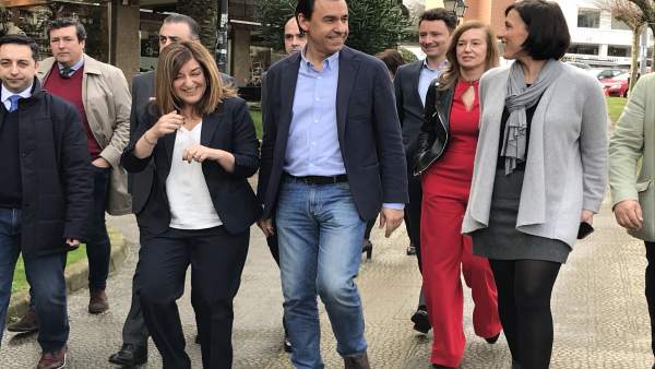Maillo en Santander con cargos del PP de Cantabria Maillo en Santander con cargos del PP de Cantabria