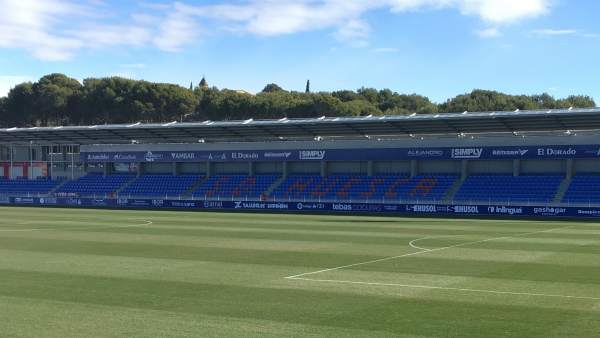 Estadio de la SD Huesca - El Alcoraz. Estadio de la SD Huesca - El Alcoraz.