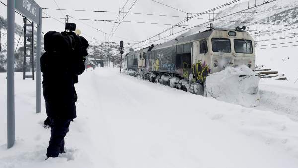 Tren y nieve Tren y nieve