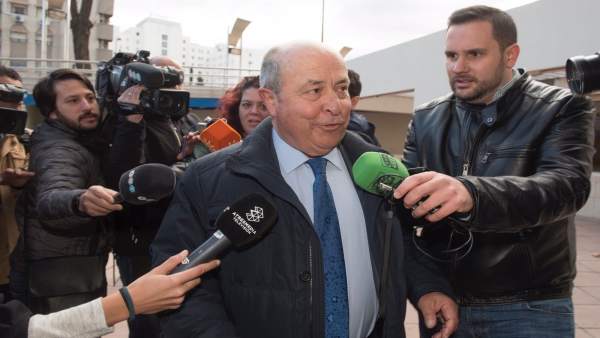 El exalcalde de Granada Torres Hurtado llega a los juzgados por el caso Serrallo El exalcalde de Granada Torres Hurtado llega a los juzgados por el caso Serrallo