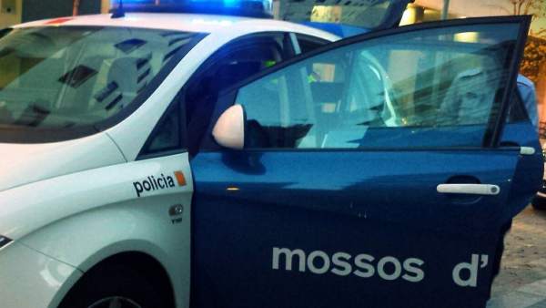 Vehículo de los Mossos d'Esquadra. Vehículo de los Mossos d'Esquadra.
